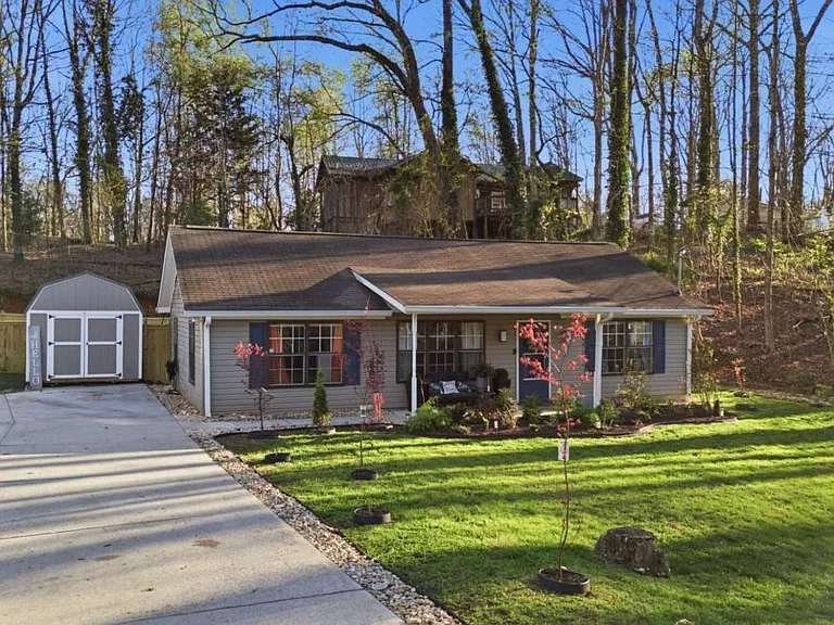 6117 Cardinal Dr Property